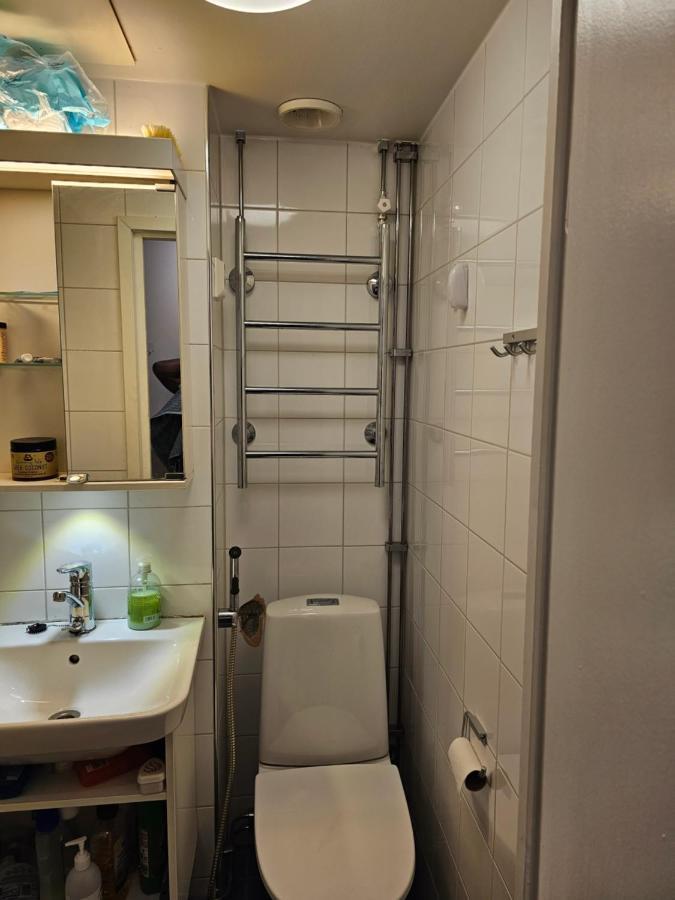 Comfortable 1 Bedroom Apartment In Helsinki Esterno foto